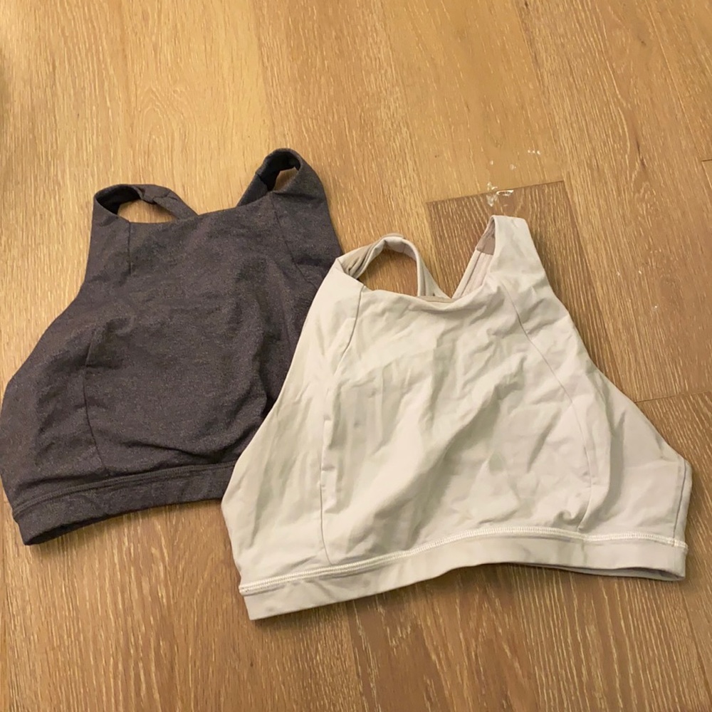 Lululemon sports bra